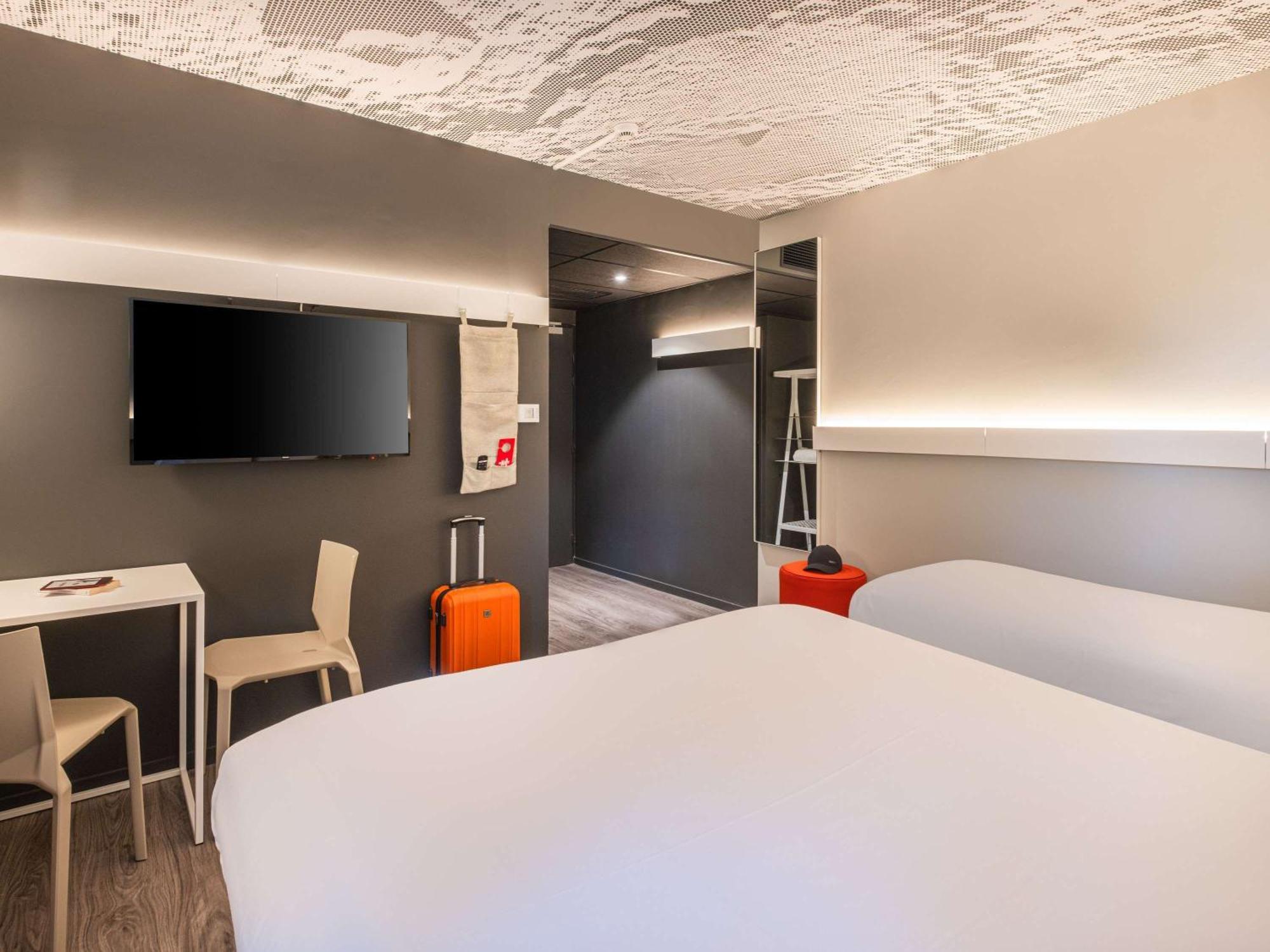 Ibis Nantes Treillieres Hotel Ngoại thất bức ảnh
