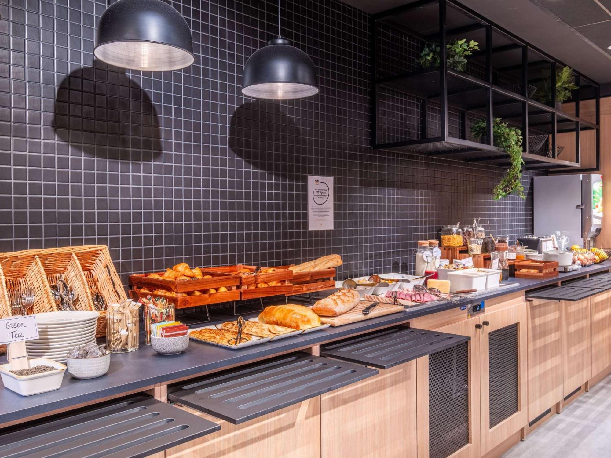 Ibis Nantes Treillieres Hotel Ngoại thất bức ảnh